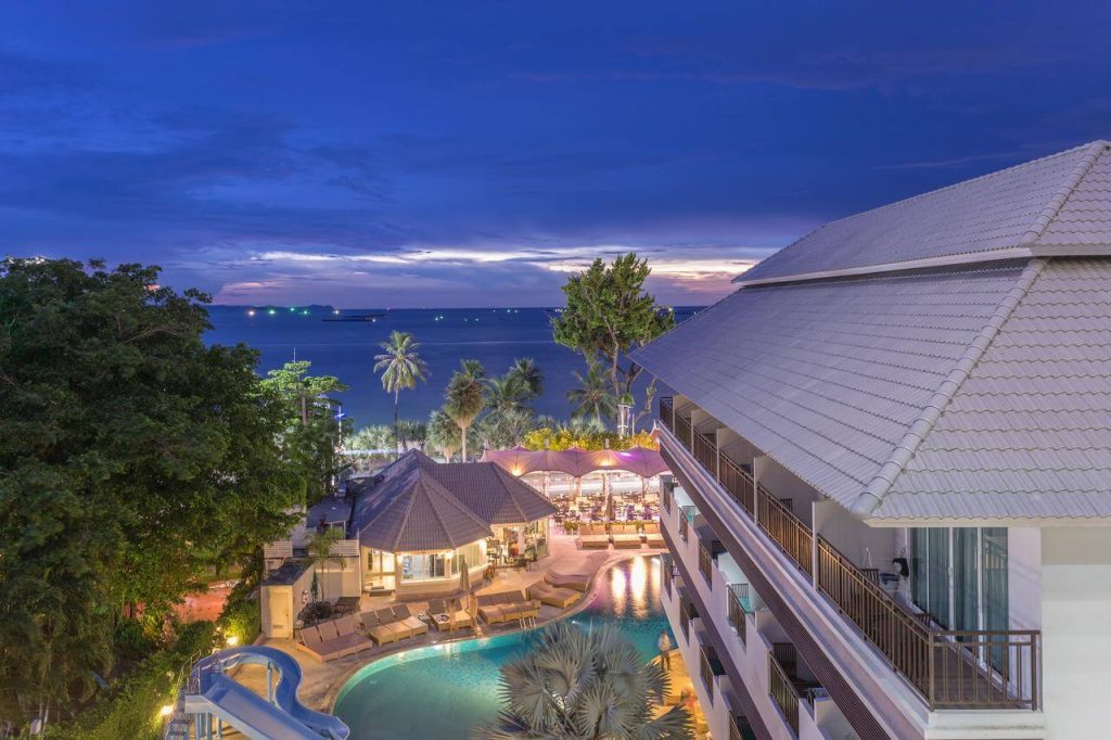 Pattaya Discovery Beach Hotel4