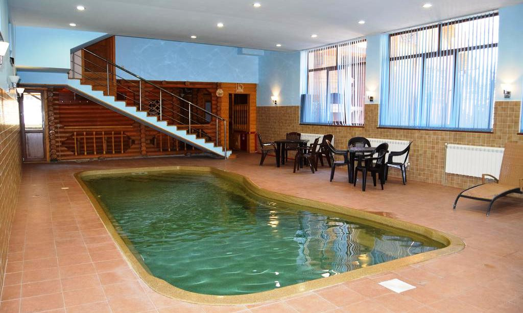 Крытый бассейн в гостевом доме Fairy House в Эсто-Садок (Сочи)