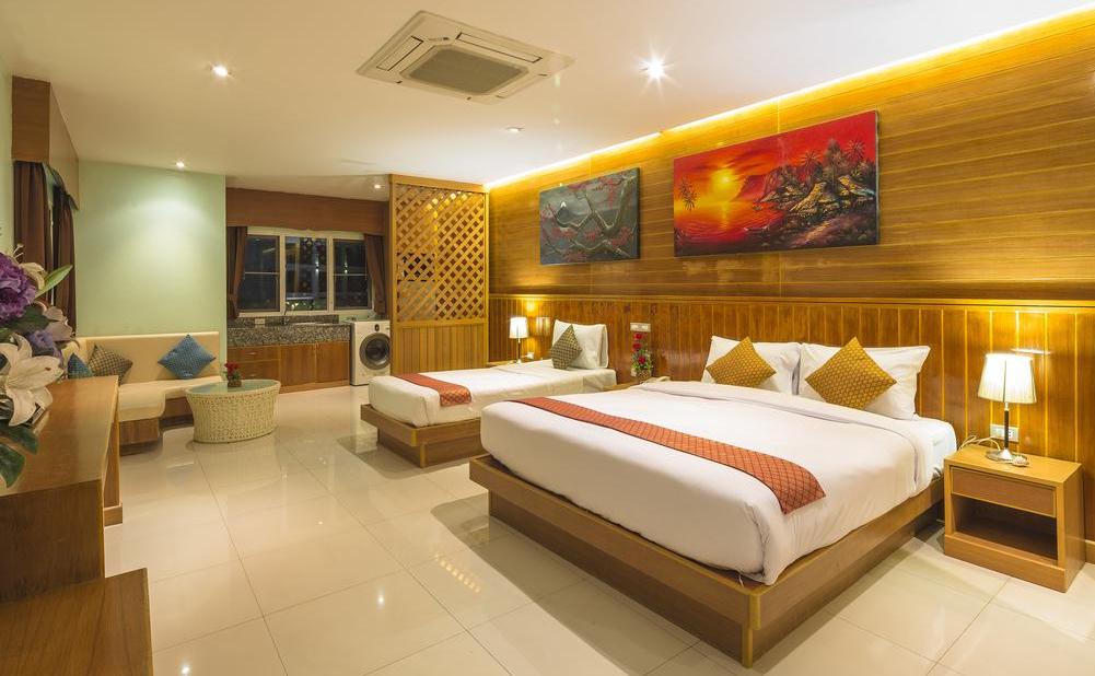 Фото номера в отеле Azure Phuket Hotel