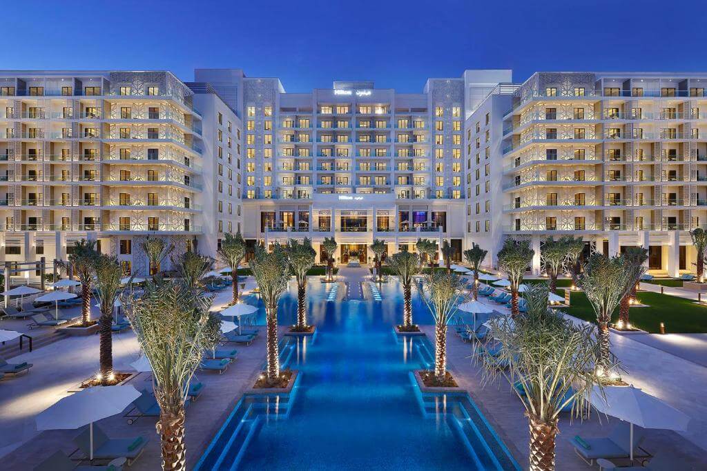 Фото нового отеля в Абу-Даби - Hilton Yas Island