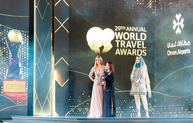Фото с церемонии вручения премии World Travel Awards