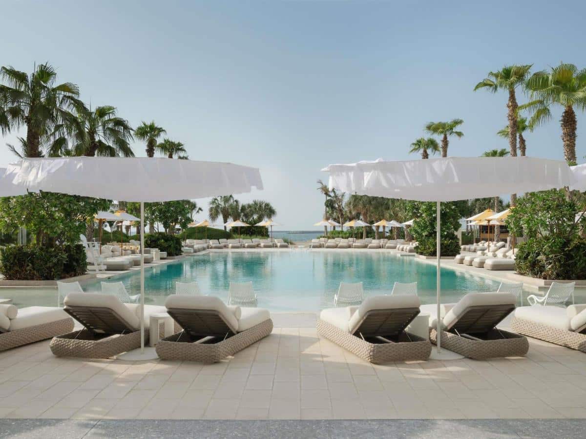 Delano Dubai в ТОП отелей по версии Condé Nast Traveler Фото отеля Delano Dubai at Bluewaters