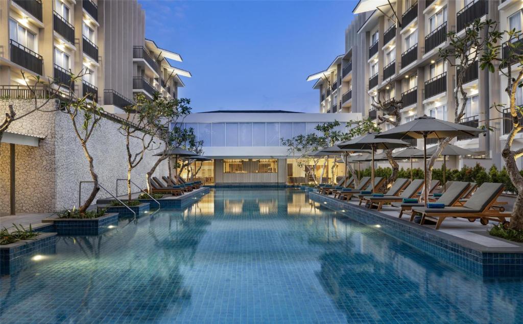 Upscale beachfront accommodation recently opened in Nusa Dua, Bali. New 4-star resort Hilton Garden Inn near Nusa Dua Beach