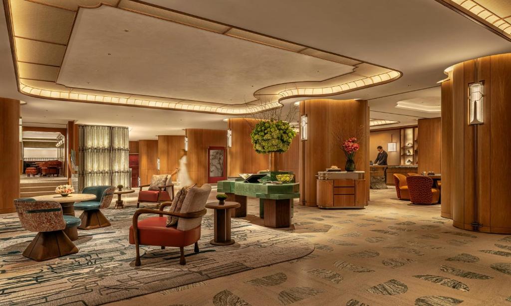 The Landmark Mandarin Oriental Hong Kong – Elegantly Renovated and Refreshed Upgraded interior at the newly renovated The Landmark Mandarin Oriental hotel